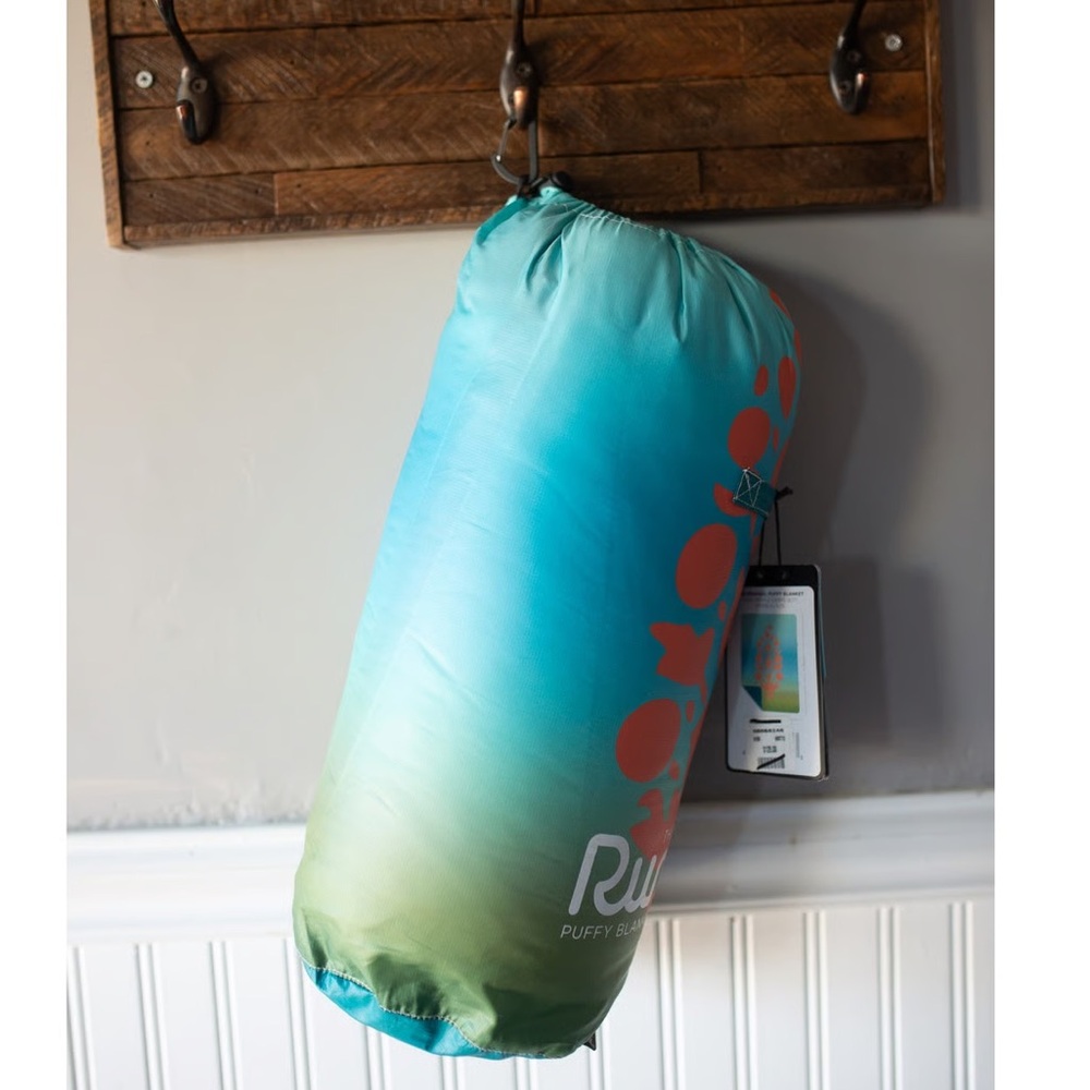 FP MOVEMENT X RUMPL Original Puffy Blanket Blue/Green Ombré  52” x 75” $179 NWT - Picture 5 of 9
